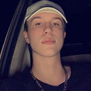 Meet your Posher, Micah